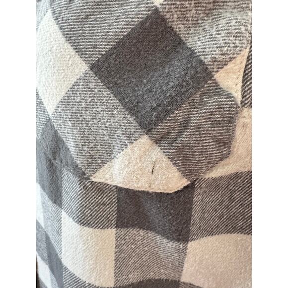 Field & Stream Women's Plaid Button-Up Shirt - Size Medium - Picture 4 of 10